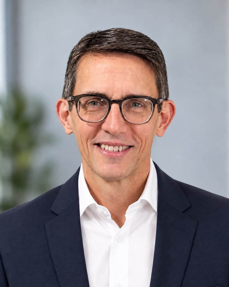 Randall Phillips, Optométriste